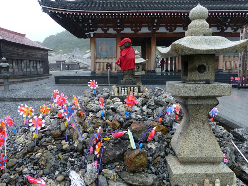 Vor dem Bodaiji-Tempel